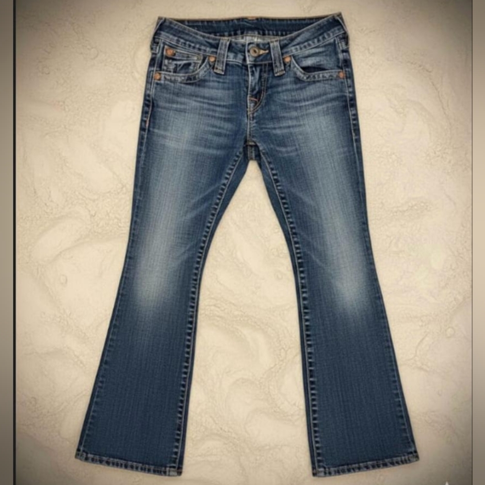 True Religion Flare Jeans For Woman, in Classic Blue. Size: 29.